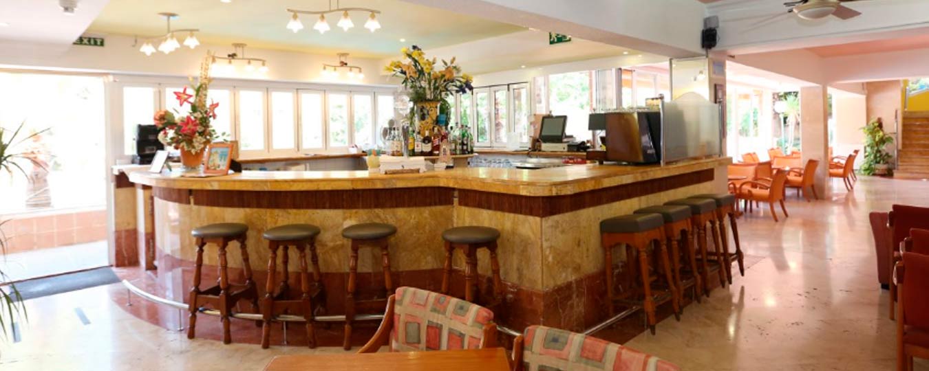 servicio bar hotel manaus el arenal